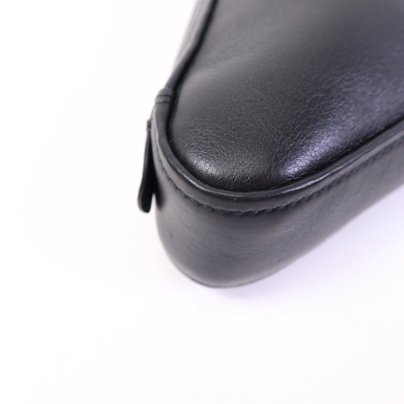 BALENCIAGA 牛皮皮革Triangle Clutch手拿包-11