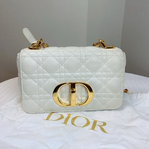 迪奧/Dior Caro 象牙色柔軟牛皮革藤格紋單肩斜背包 簡約大氣的經典款 20x7x12cm
