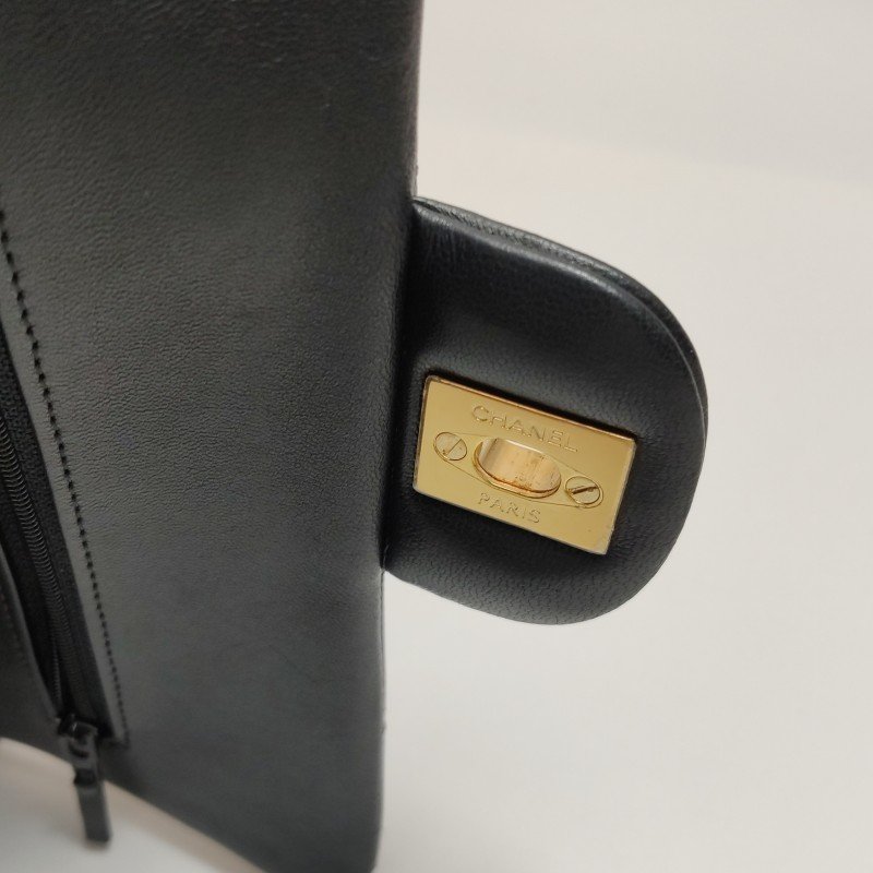 Chanel Classic Flap 經典款小號羊皮菱格絎縫雙C扣皮穿鏈單肩包-11