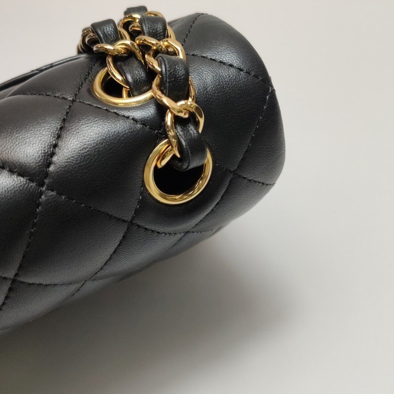 Chanel Classic Flap 經典款小號羊皮菱格絎縫雙C扣皮穿鏈單肩包-12