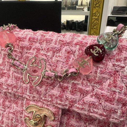 東區正精品㊣CHANEL MINI COCO 17cm 全新香奈兒粉色毛呢菱格紋金鍊琉璃珠珠方胖斜背包 RZ6372-4