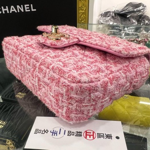 東區正精品㊣CHANEL MINI COCO 17cm 全新香奈兒粉色毛呢菱格紋金鍊琉璃珠珠方胖斜背包 RZ6372-8