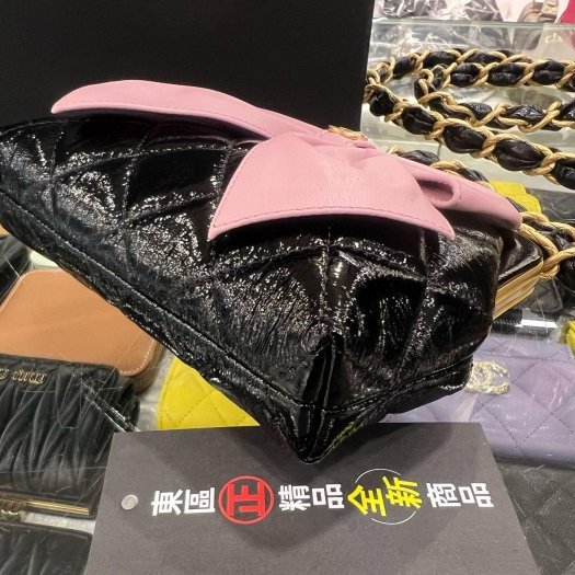 東區正精品㊣CHANEL 全新香奈兒黑色油蠟皮菱格紋金鍊粉色全皮蝴蝶結口巾包斜背包 RZ6375-6