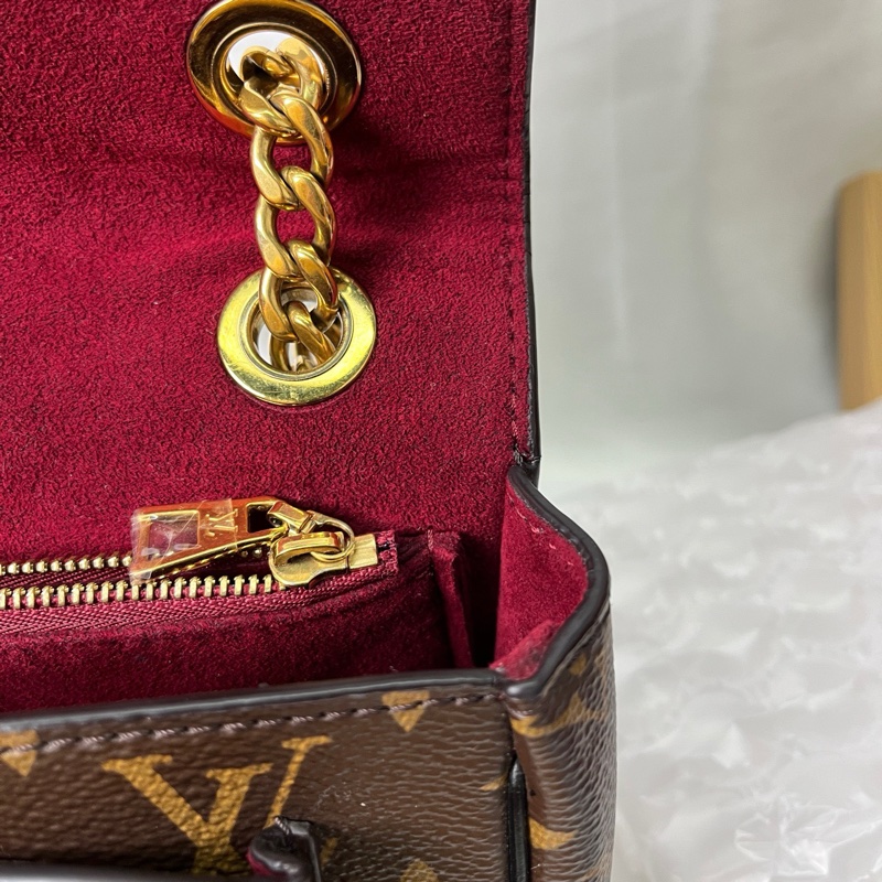 LV路易威登-Passy棕色老花塗層帆布黑色琺瑯金扣郵差包 老花-6