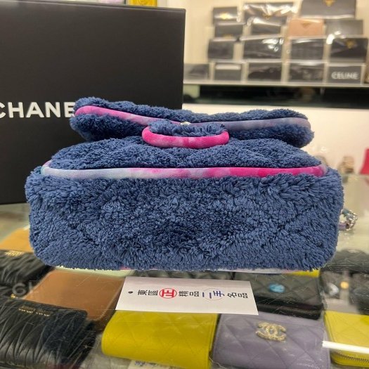 東區正精品㊣CHANEL 近全新香奈兒深藍色毛巾布毛毛銀鍊銀扣口蓋包斜背包 RZ6377-4