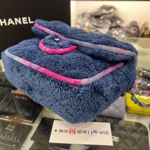 東區正精品㊣CHANEL 近全新香奈兒深藍色毛巾布毛毛銀鍊銀扣口蓋包斜背包 RZ6377-5