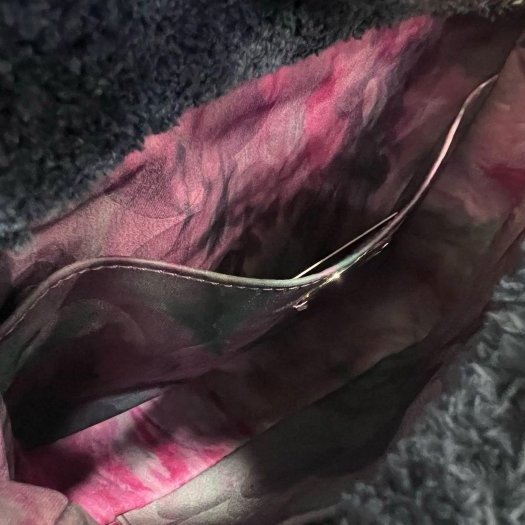 東區正精品㊣CHANEL 近全新香奈兒深藍色毛巾布毛毛銀鍊銀扣口蓋包斜背包 RZ6377-13