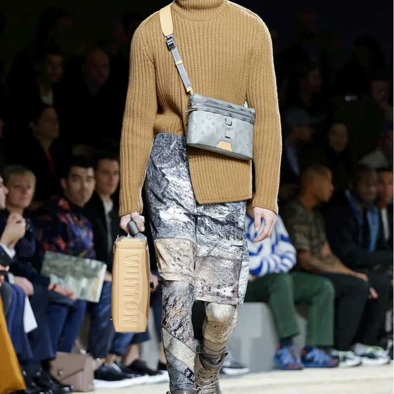 LV秀款🌟Louis Vuitton LV 鈦合金老花郵差包|Classic Trend CT精品|台北東區實體-3