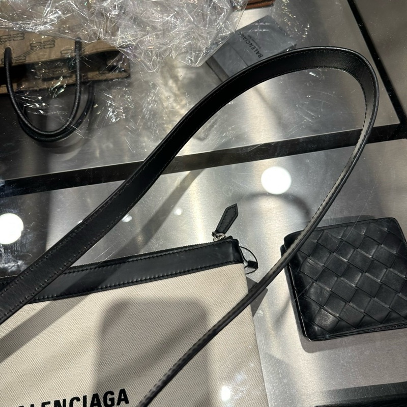 LV藤原浩⚡️Louis Vuitton LV x Fragment Design 藤原浩聯名小號背包|Classic Trend CT精品|台北東區實體-3