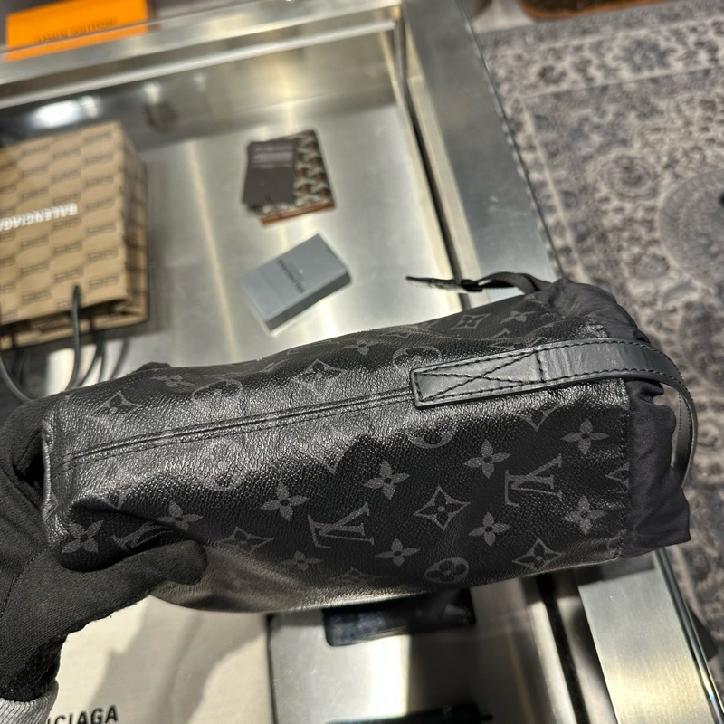 LV藤原浩⚡️Louis Vuitton LV x Fragment Design 藤原浩聯名小號背包|Classic Trend CT精品|台北東區實體-9