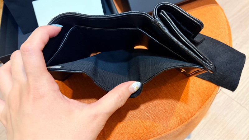 Chanel boy金扣三摺荔枝牛皮短夾，全新未使用💝-4