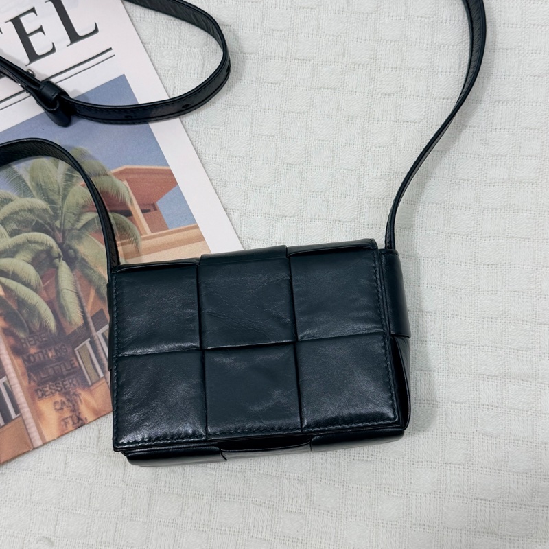 BV Mini Candy Cassette 6格小方包-5