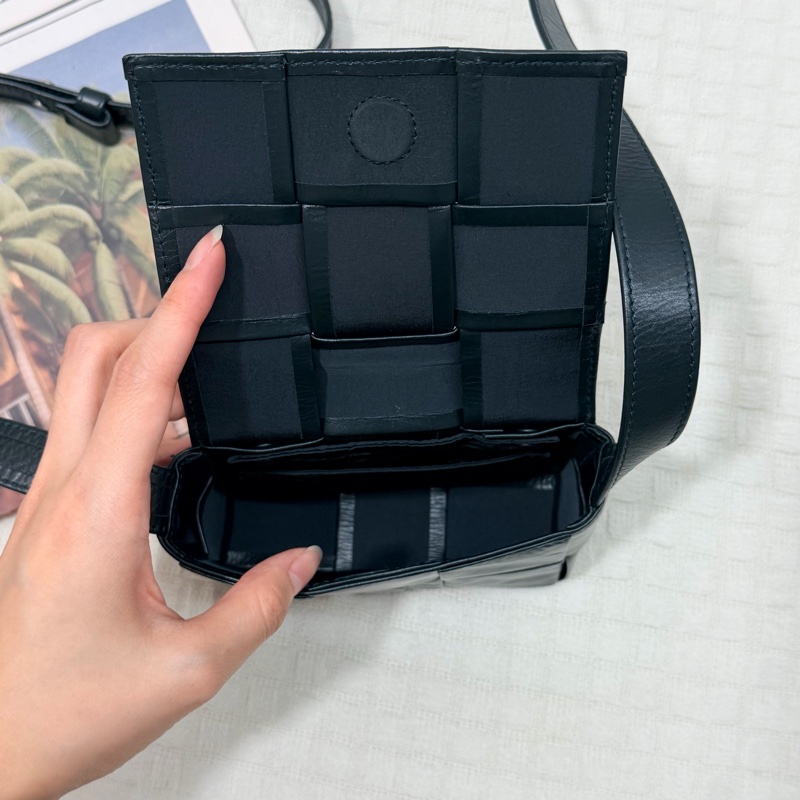 BV Mini Candy Cassette 6格小方包-7