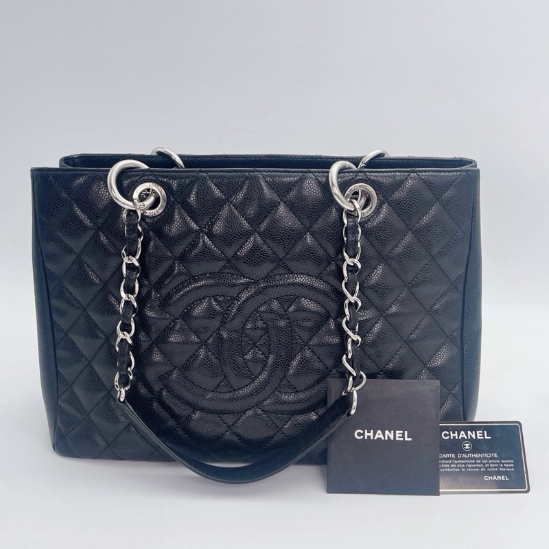 「JL精品代購」香奈兒黑銀荔枝牛皮GST托特包-0