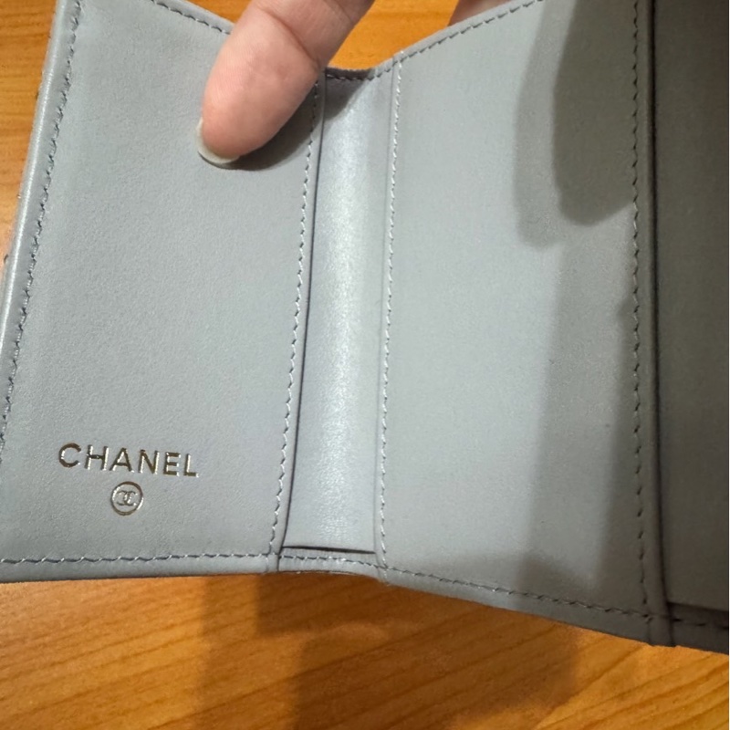 Chanel 荔枝三折中夾-4