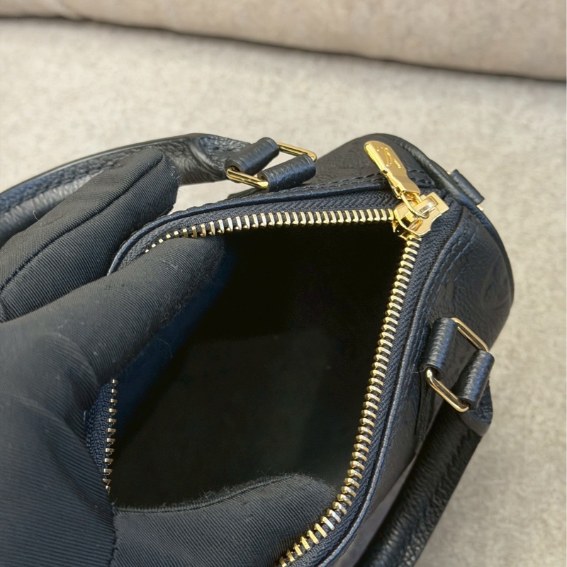 LV nano speedy黑壓紋-9