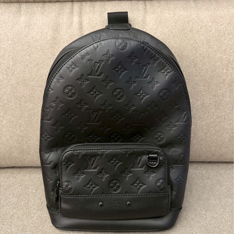 LV黑壓紋單肩包