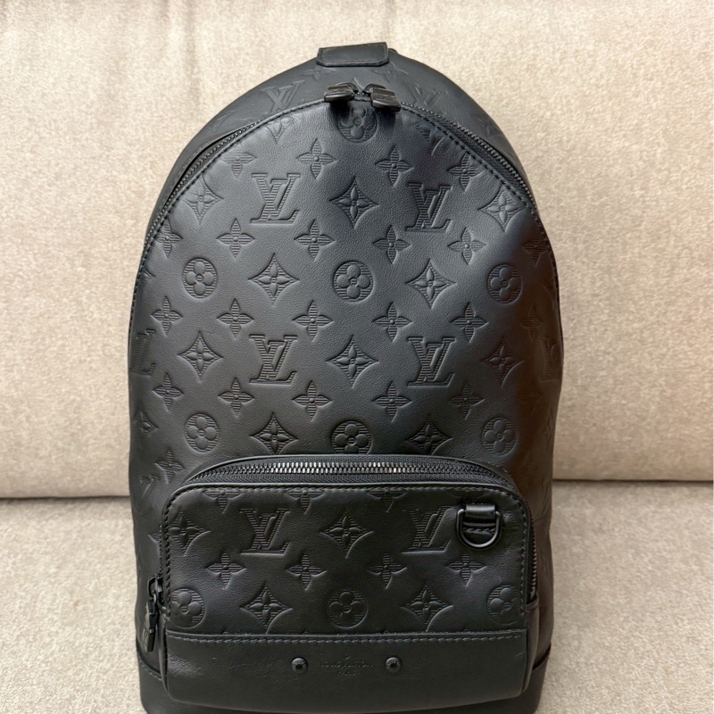 LV黑壓紋單肩包-1