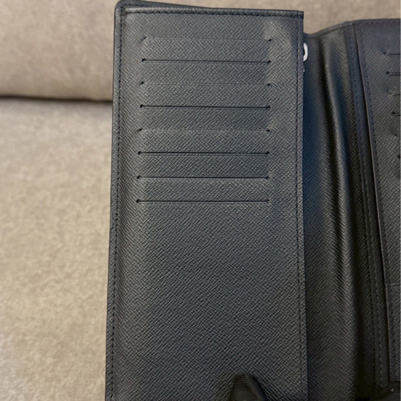 LV黑老花對開長夾-4