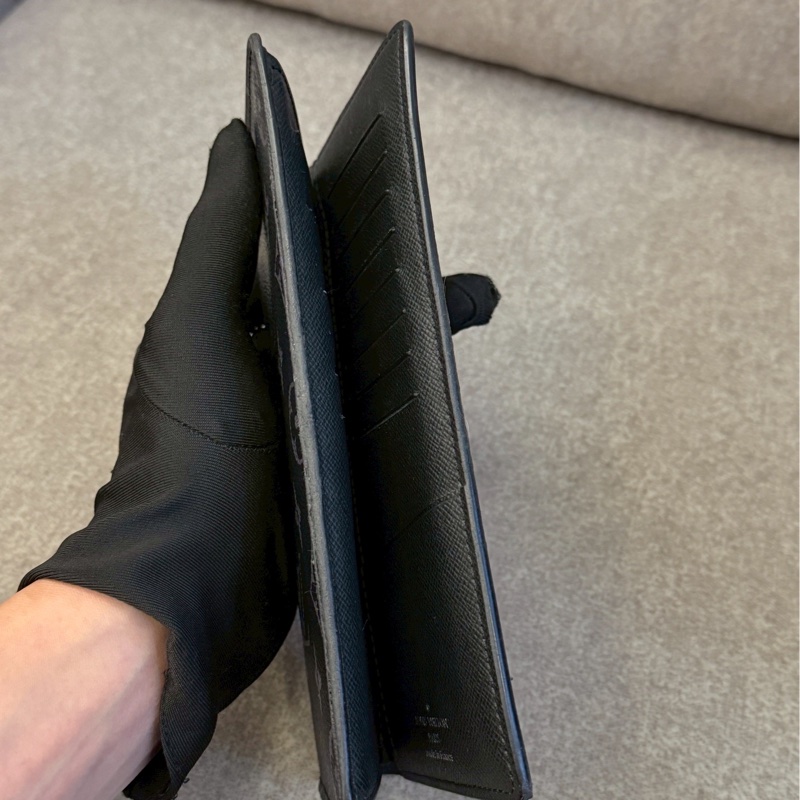 LV黑老花對開長夾-6