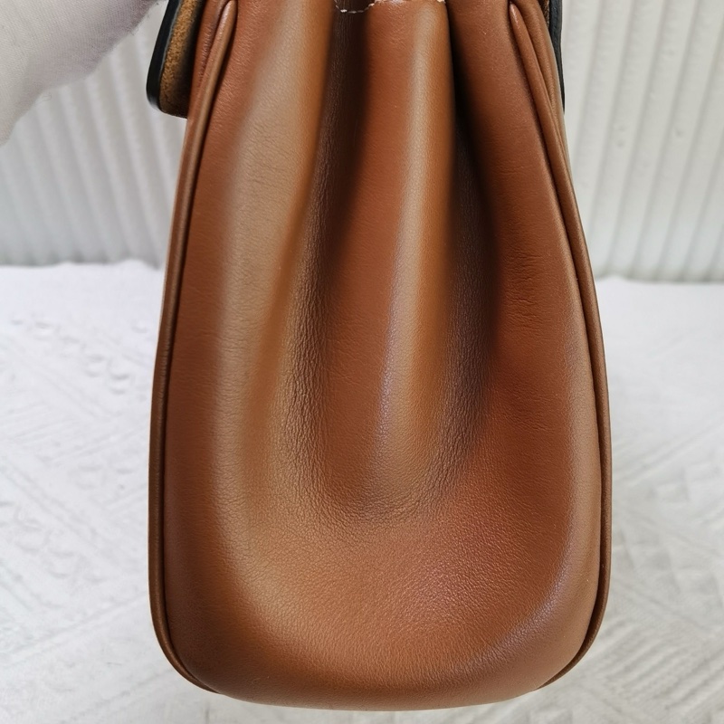 Celine賽琳teen soft 16單肩包斜挎包 牛皮 焦糖色 尺寸:23*16*5 配件:塵袋 肩帶-4