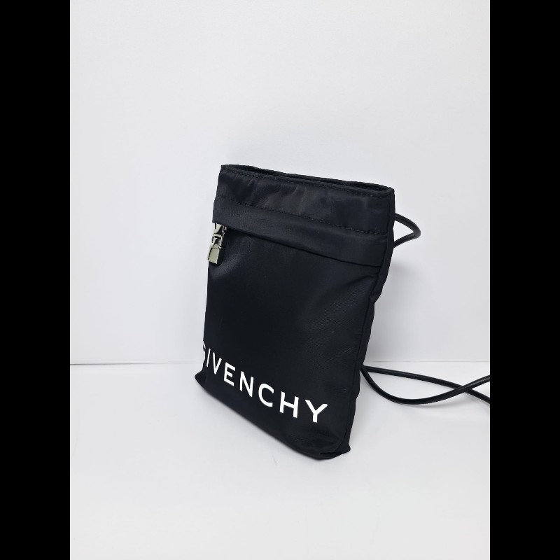 Givenchy 黑色Logo Print 斜背包-6