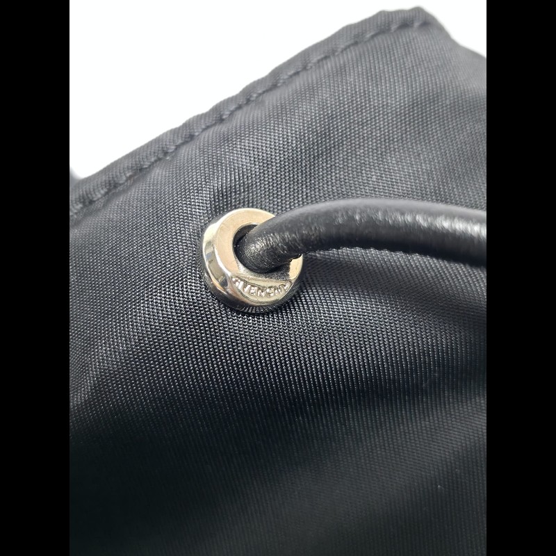 Givenchy 黑色Logo Print 斜背包-15