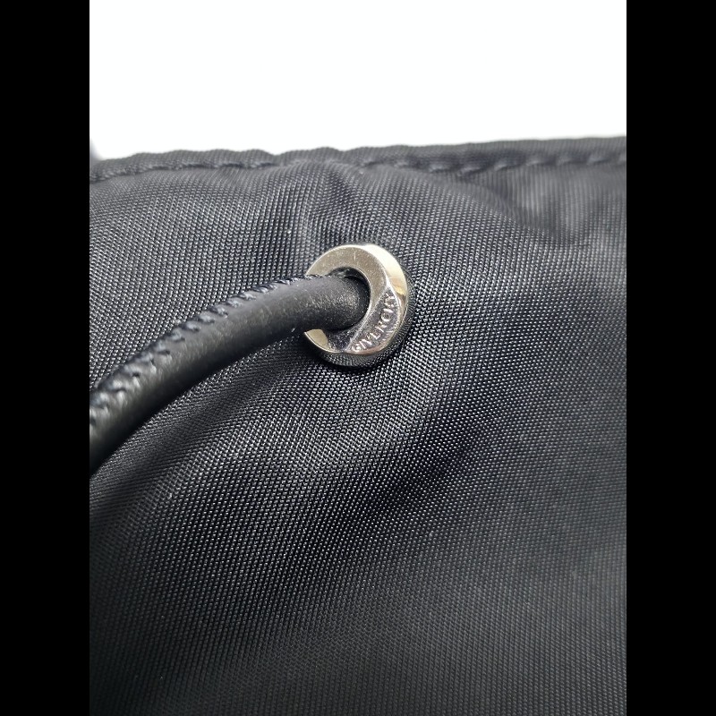 Givenchy 黑色Logo Print 斜背包-16