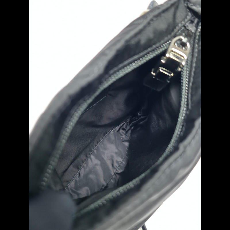 Givenchy 黑色Logo Print 斜背包-17