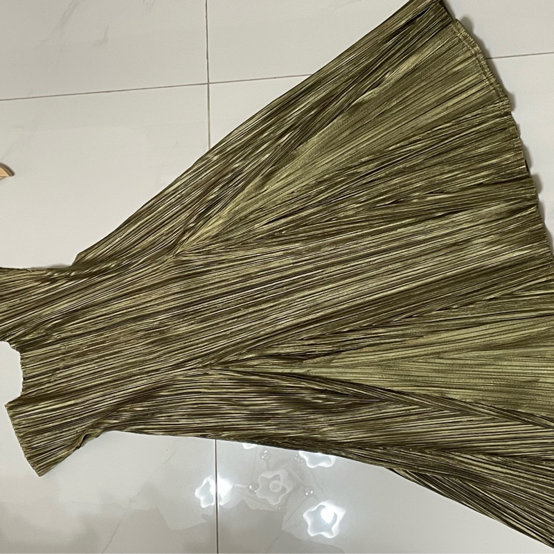 ▪️富貴選物FUGUEI▪️PP 三宅一生 綠金色 緞面光澤短洋裝-19