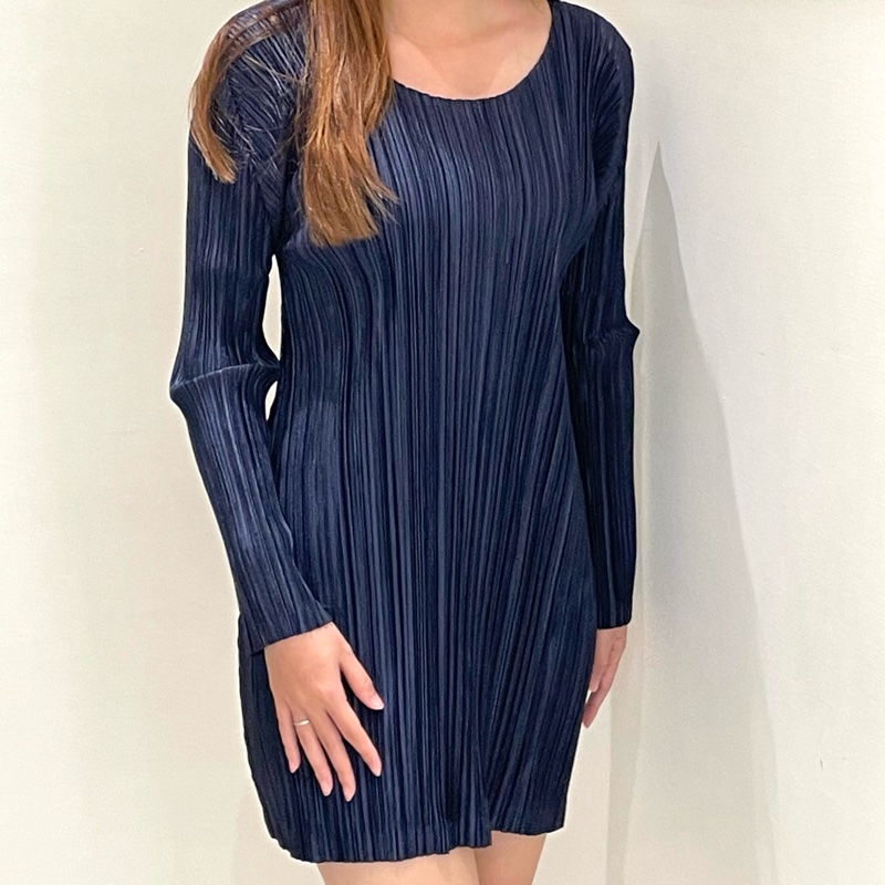 ▪️富貴選物FUGUEI▪️PP 三宅一生 深藍色 緞面光澤長袖短洋裝 連衣裙-0