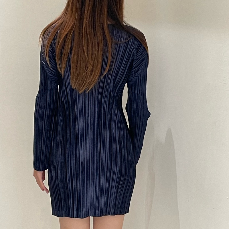 ▪️富貴選物FUGUEI▪️PP 三宅一生 深藍色 緞面光澤長袖短洋裝 連衣裙-3