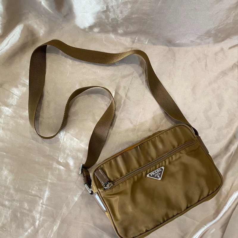 Prada vintage相機斜背包-1