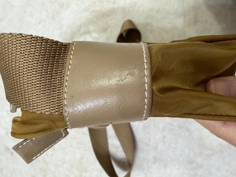 Prada vintage相機斜背包-13