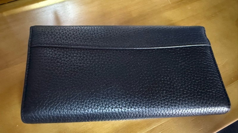 LOUIS VUITTON Capucines Wallet color Black-3