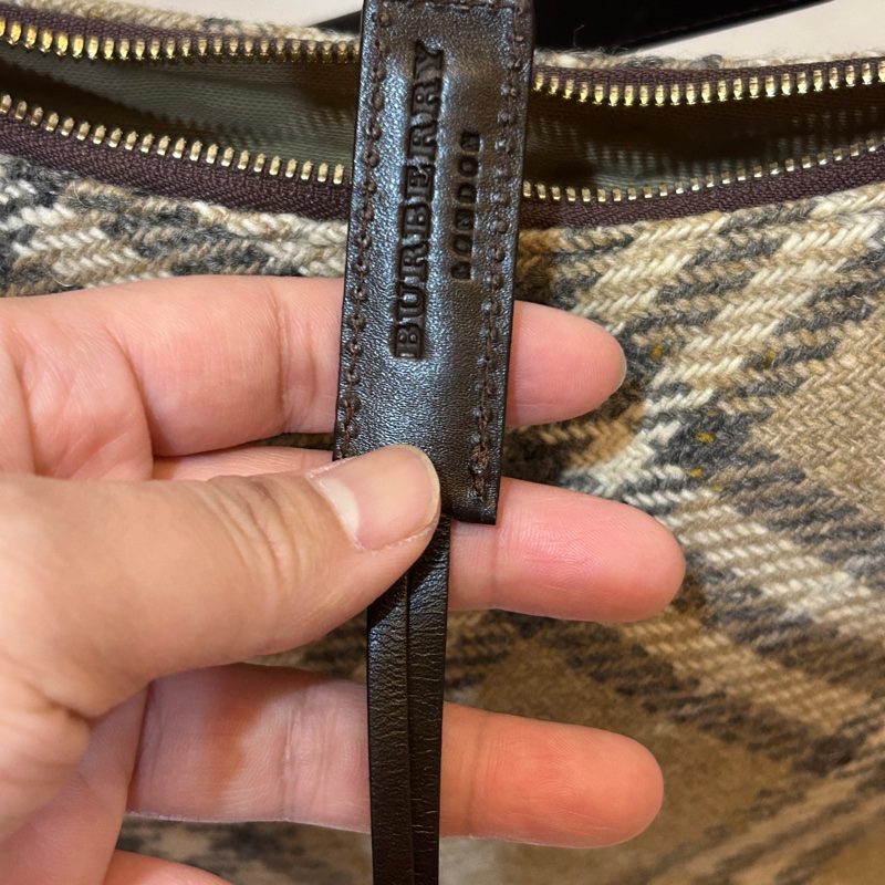BURBERRY 毛呢hobo包(附塵袋-28