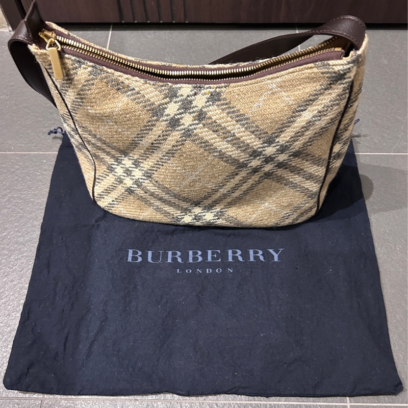 BURBERRY 毛呢hobo包(附塵袋-32