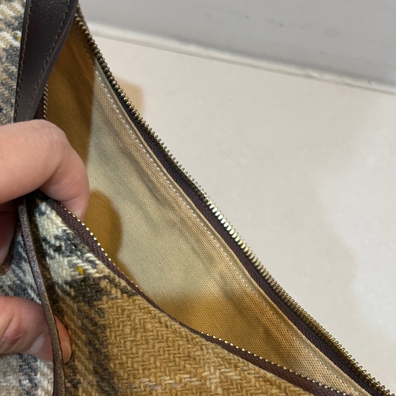 BURBERRY 毛呢hobo包(附塵袋-37