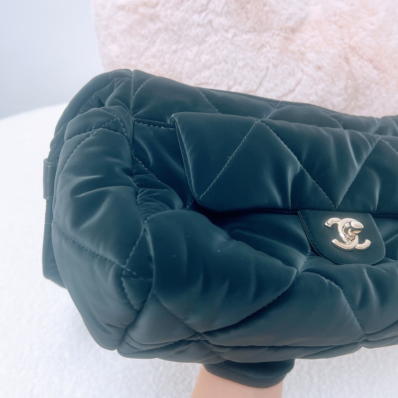 閒置 Chanel 25n coco neige hobo 滑雪系列肩背包-7