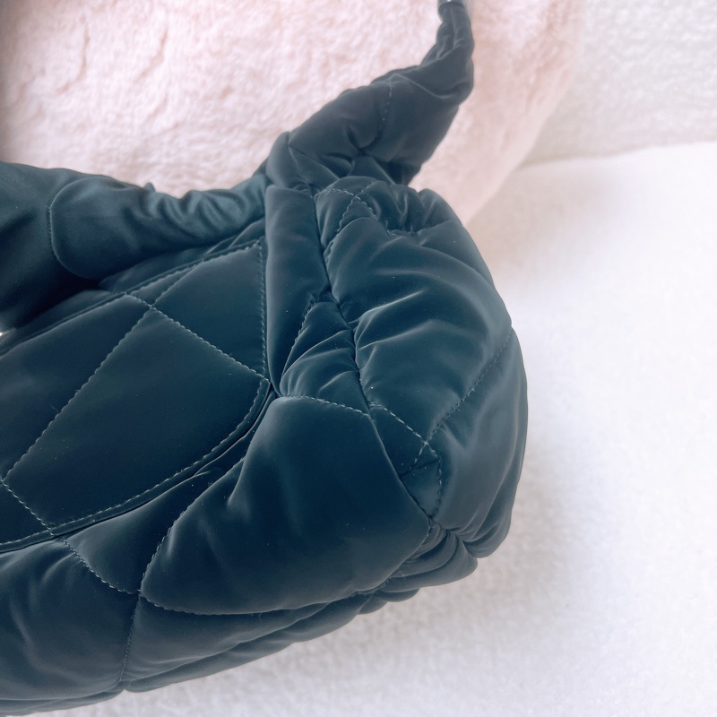 閒置 Chanel 25n coco neige hobo 滑雪系列肩背包-13