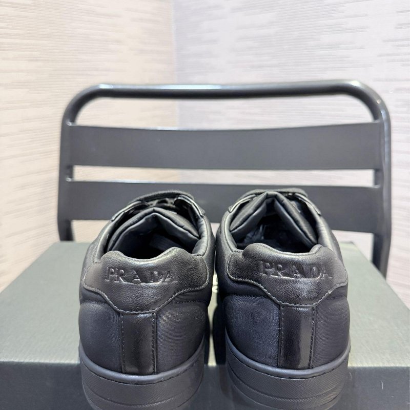 💎Han's house精品服飾💎Prada 小羊皮 拼接防水尼龍鞋 原價36000-4