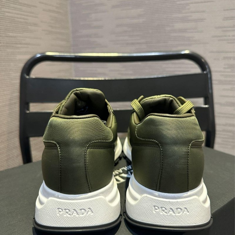 💎Han's house精品服飾💎Prada 小牛皮 拼接 水尼龍鞋 原價35000-3