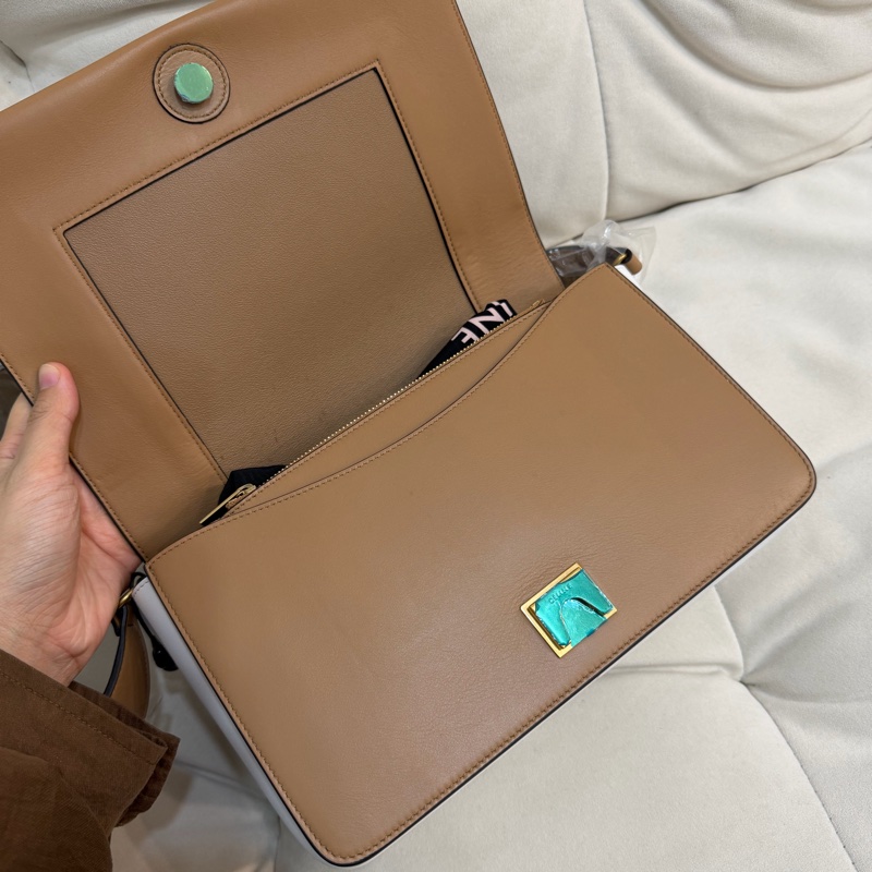 Old Celine 賽琳frame 焦糖拼白色斜挎包單肩包-6