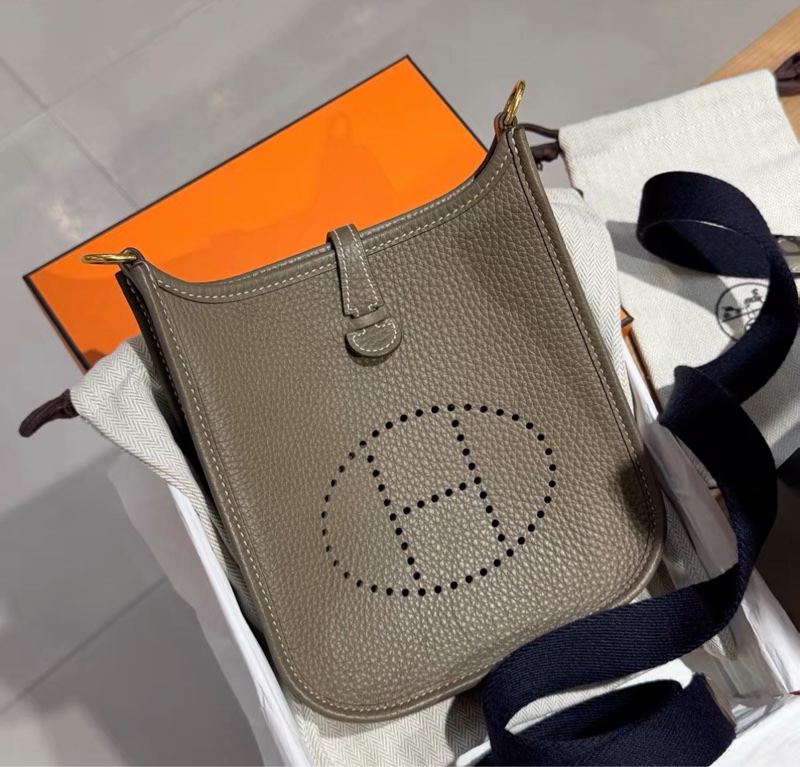 ✨Hermes mini Evelyne 大象灰金藍肩帶 99新 🈶購證 時尚與經典並存🤎-4