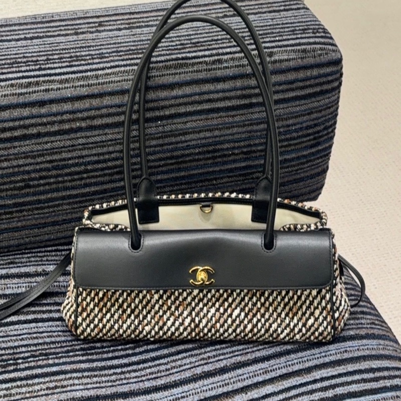 Chanel香奈兒26S毛呢拼色法棍限定-1