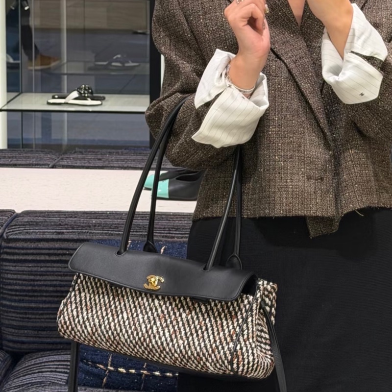 Chanel香奈兒26S毛呢拼色法棍限定-2