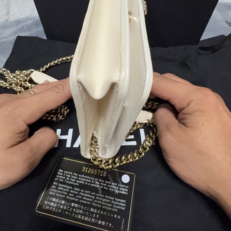 CHANEL WOC WHITE AND GOLD-3