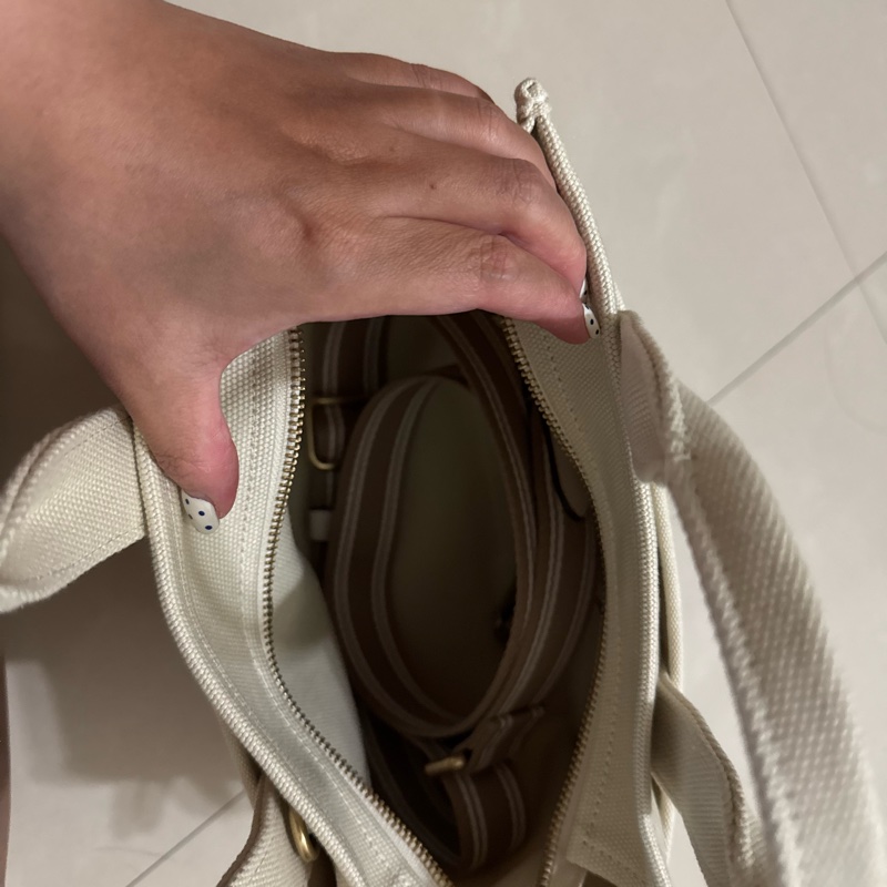 Coach 愛心圖案CARGO托特手袋-1