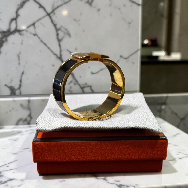 ⏰限時特賣價🌺Hermes Clic H LOGO 琺瑯中版手環 PM  黑金-3