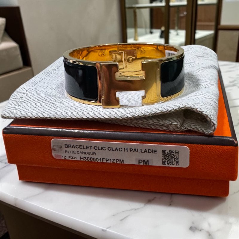 ⏰限時特賣價🌺Hermes Clic H LOGO 琺瑯中版手環 PM  黑金-4